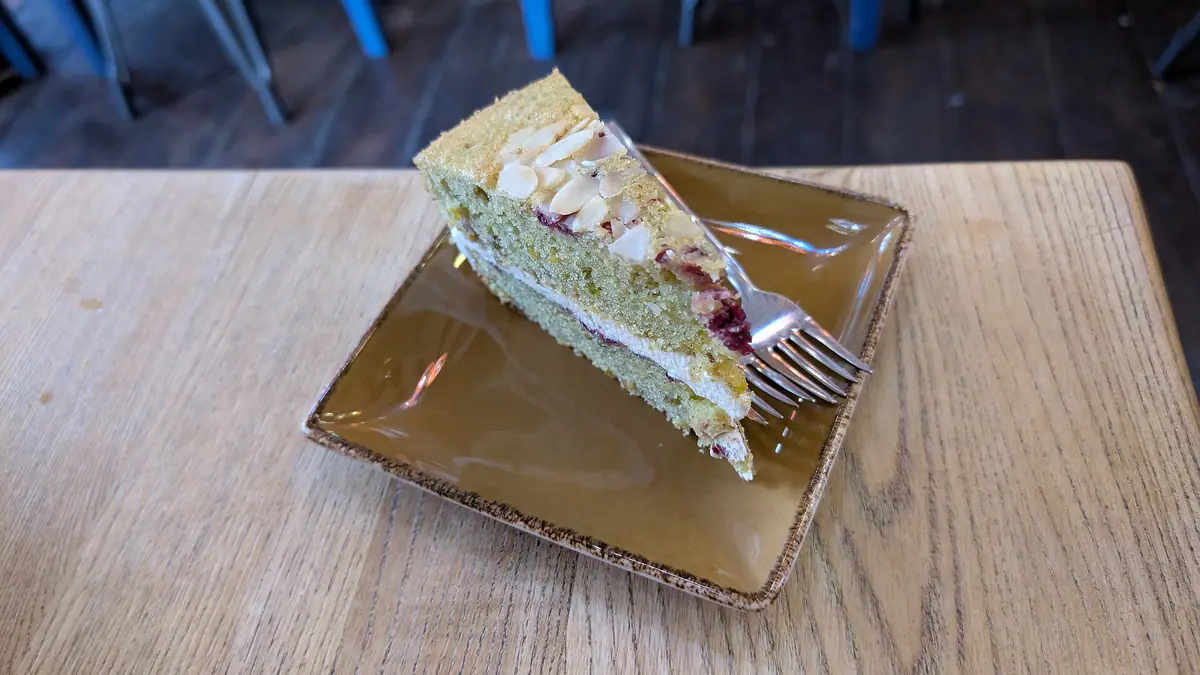 Lazy Llama Cafe – cake shop in Chiswell Green, St Albans